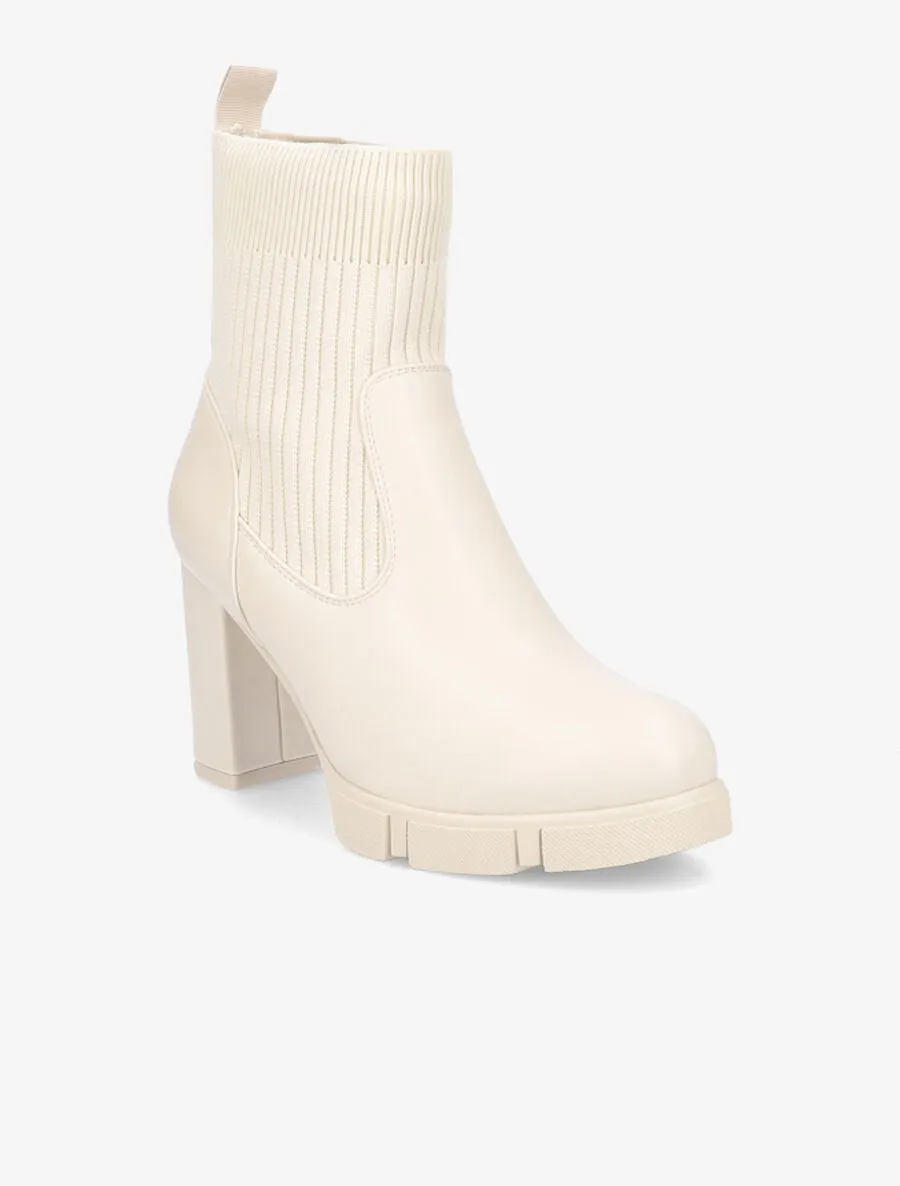 Bottines montantes à talon - Beige