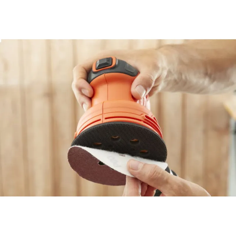 Ponceuse excentrique filaire Ø125 mm 230W BLACK+DECKER BEW210-QS + 1 abrasif Sac à poussières